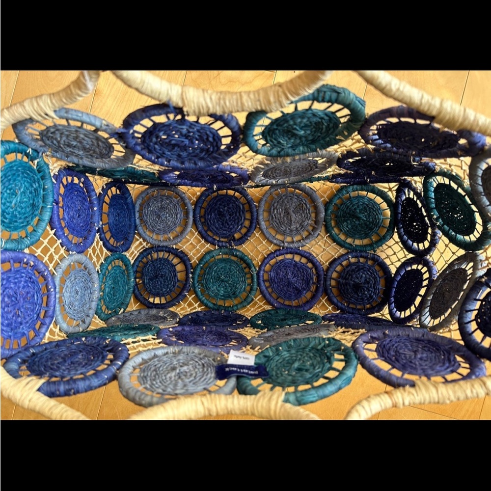Hat Attack Medallion Straw Woven Tote Bag - Picture 2 of 2